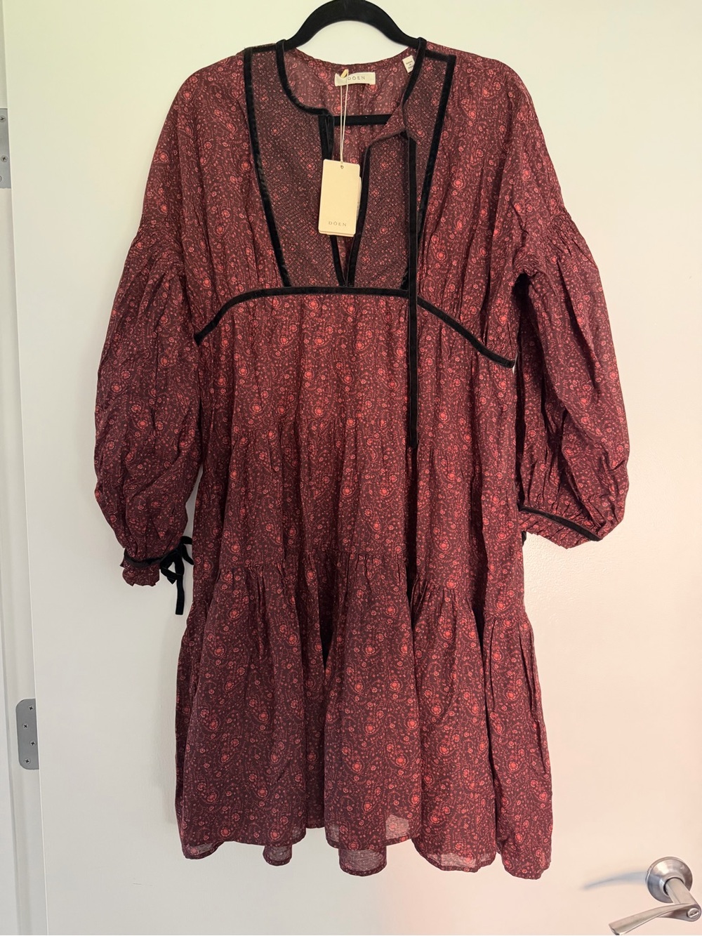 Doen Burgundy Floral Long Sleeve Tiered Mini Dress - Picture 2 of 11